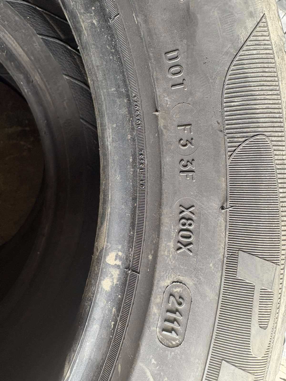 Шины 215/55 R17 Michelin комплект лето (нормальное состояние) L4