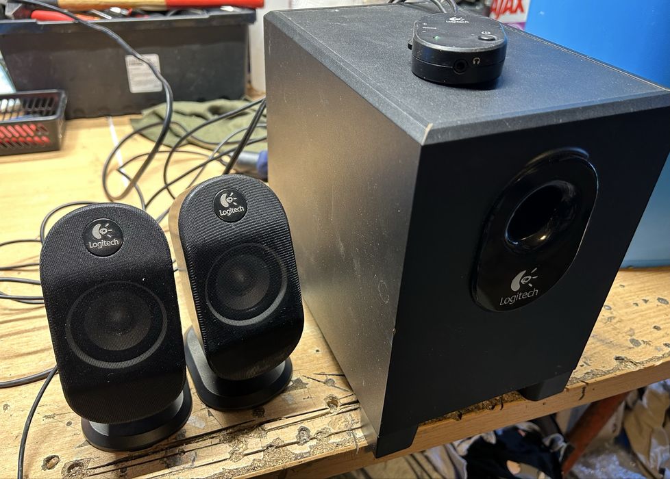 Logitech X-210 zestaw do komputera