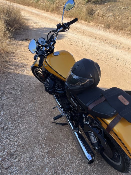 Motoguzzi v9 roamer 2016