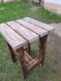 Taboret drewniany