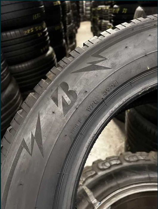 215/65 R17 BRIDGESTONE BLIZZAK LM005 (99% Стан Нових) 205 225 45 50 55