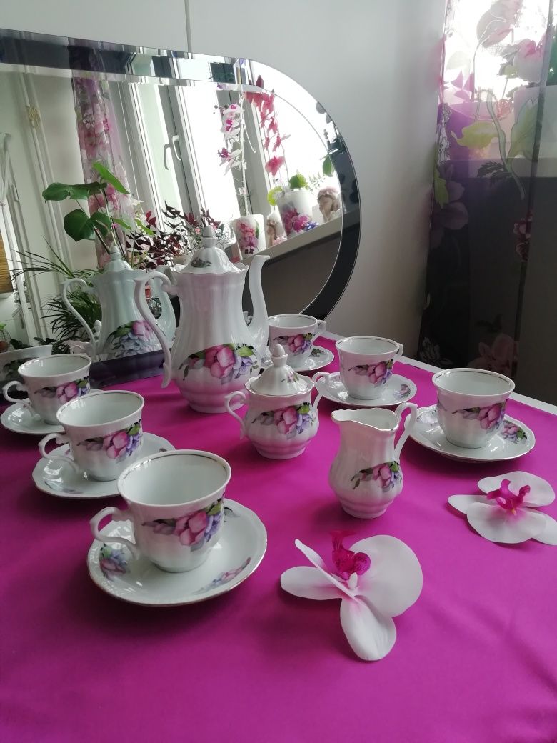 Zestaw do kawy 6 filiżanek - porcelana Wałbrzych