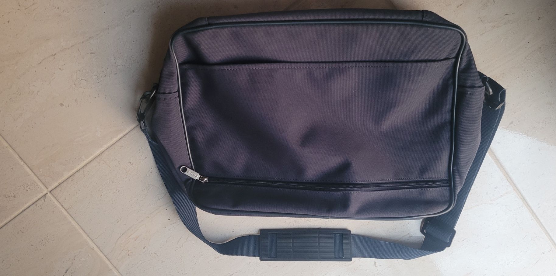 Torba na laptopa SATURN ciemny granat