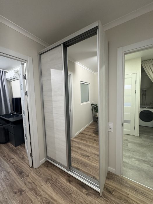 Продам 1 комнатную квартиру на Фрунзенском !Левый берег! Донецкое шосс