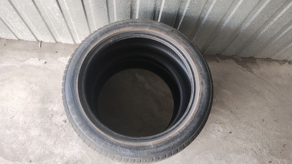Opony wielosezonowe 235/45/18