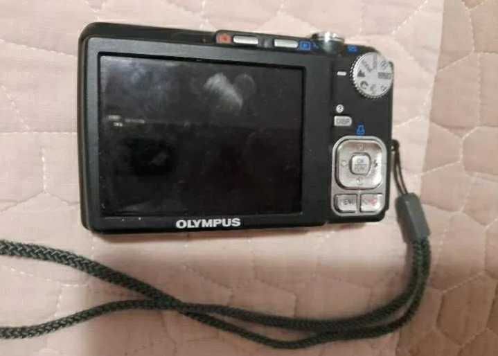 GPS Garmin a funcionar + Máquina Fotográfica Digital Olympus FE 340