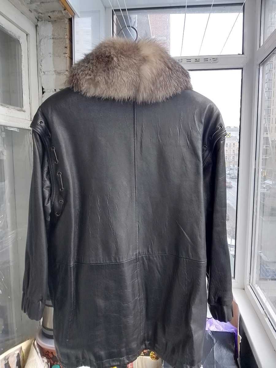 Куртка кожаная зимняя с натуральным  меховым воротником