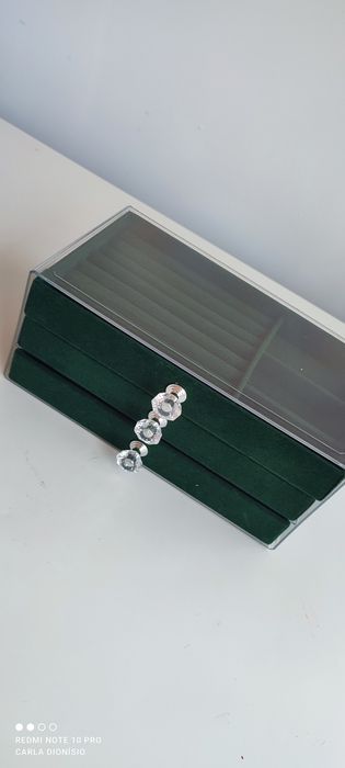 Caixa acrílica com 3 gavetas de veludo nova a estrear