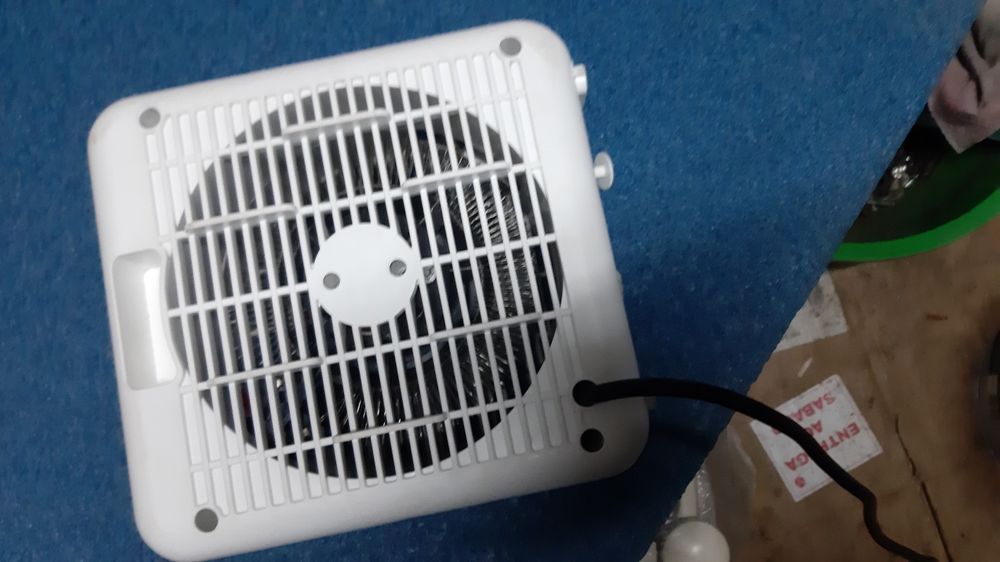 2 aquecedores ventiladores a funcionarem muito bem