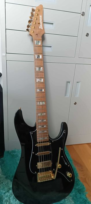 Ibanez THBB10 - sygnatura Tim Henson