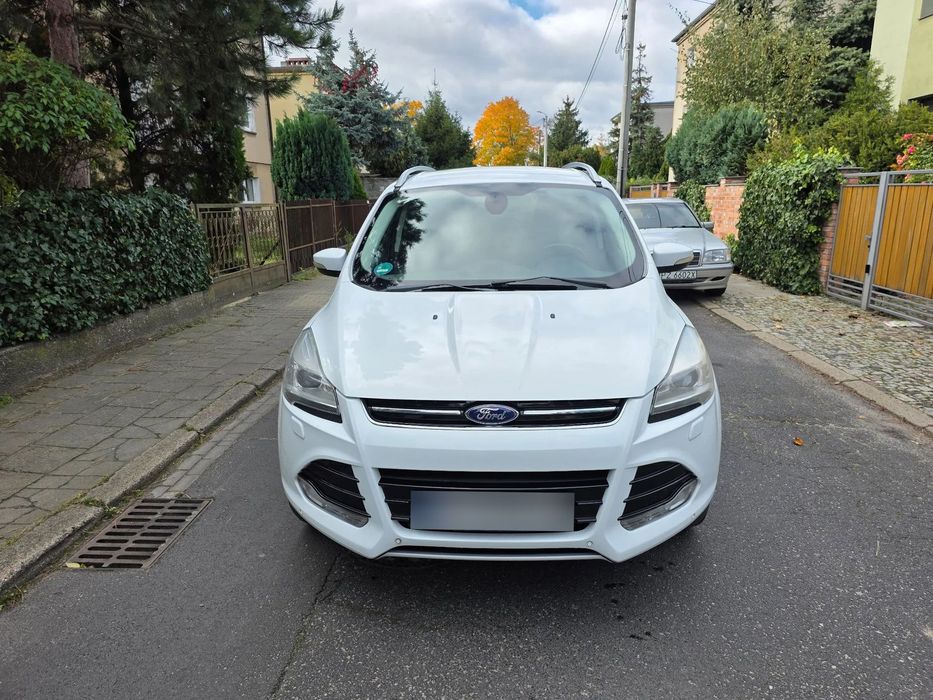 Ford Kuga 16 Benzyna 150 koni Bezwypadkowy