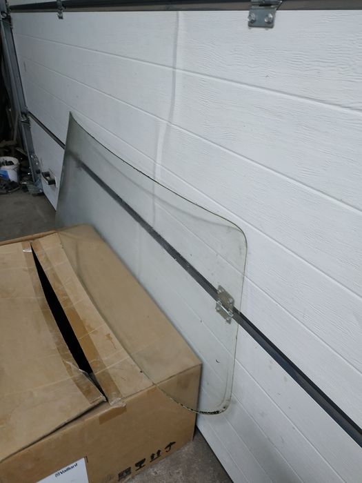 Вітрове лобове  заднє з підігрівом скло ваз 2101-07жигулі