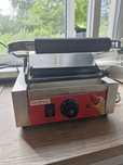 Гриль контактний GoodFood ECG11 Panini RED NEW с пружиной