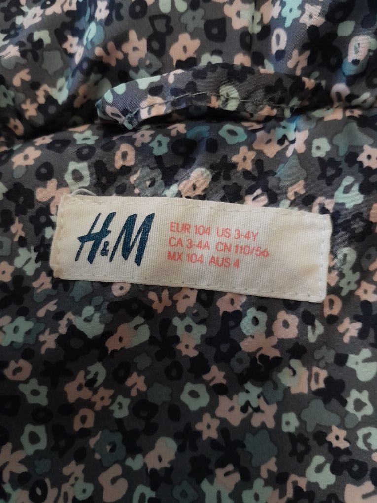Безрукавка H&M дівчинці 104