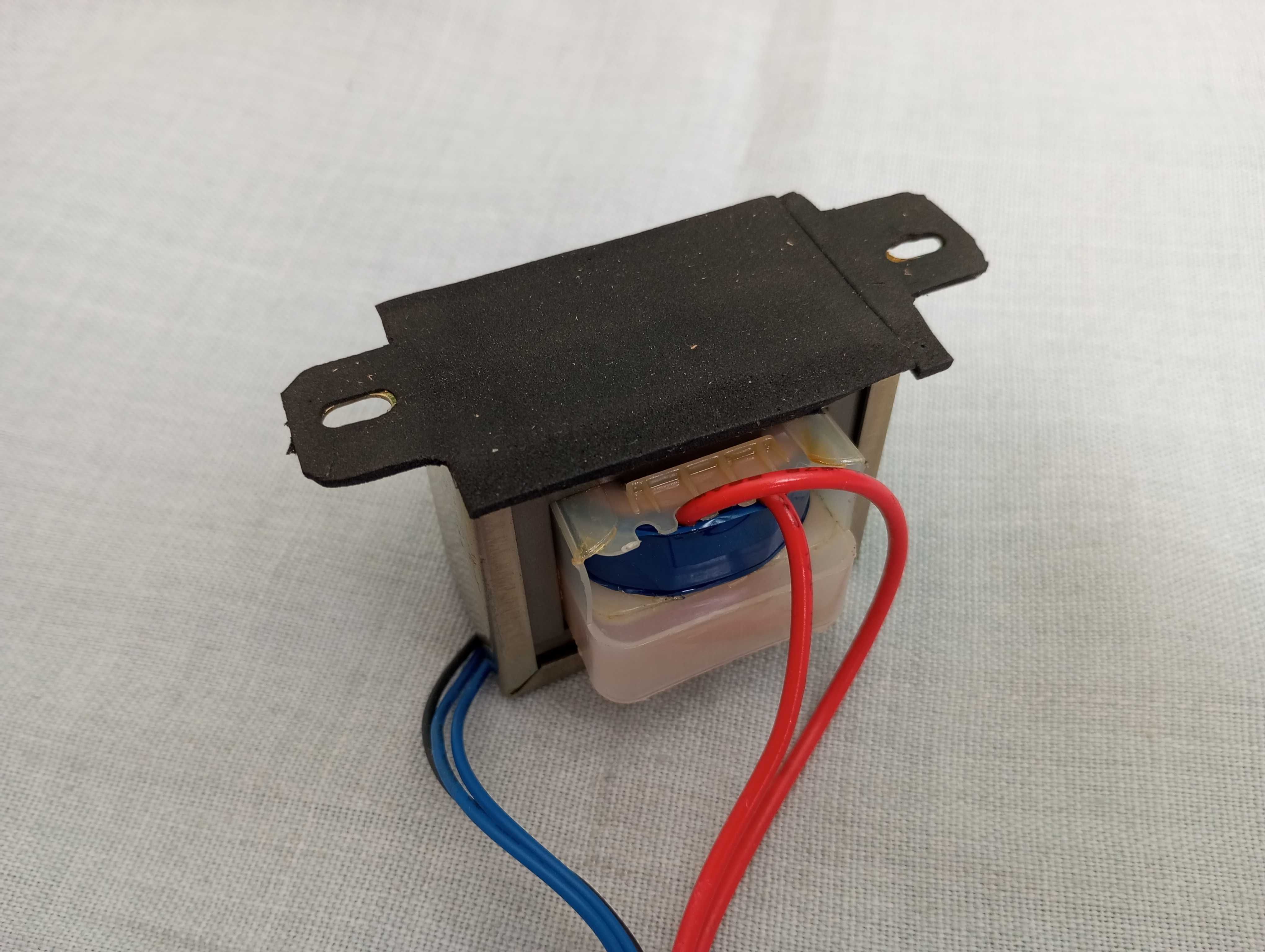 Трансформатор 0.8 A колонок Sven F&D Gemix SPS-611, 699 двуполярный