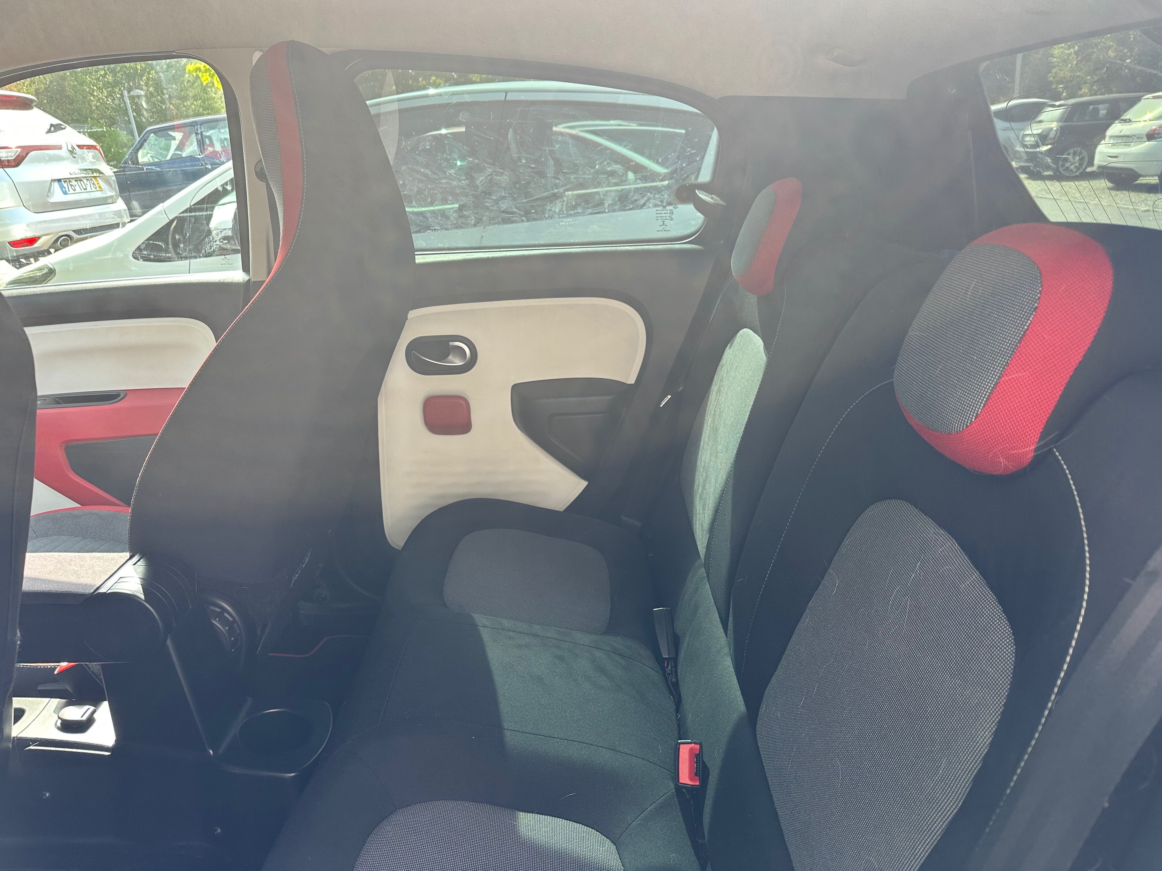 Renault Twingo Preto e vermelho
