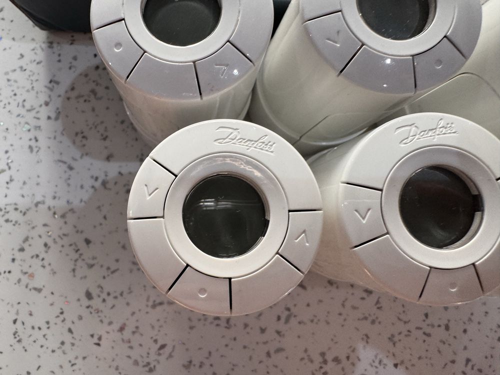 6x sztuk Głowica termostatyczna DANFOSS Z-Wave Living Connect