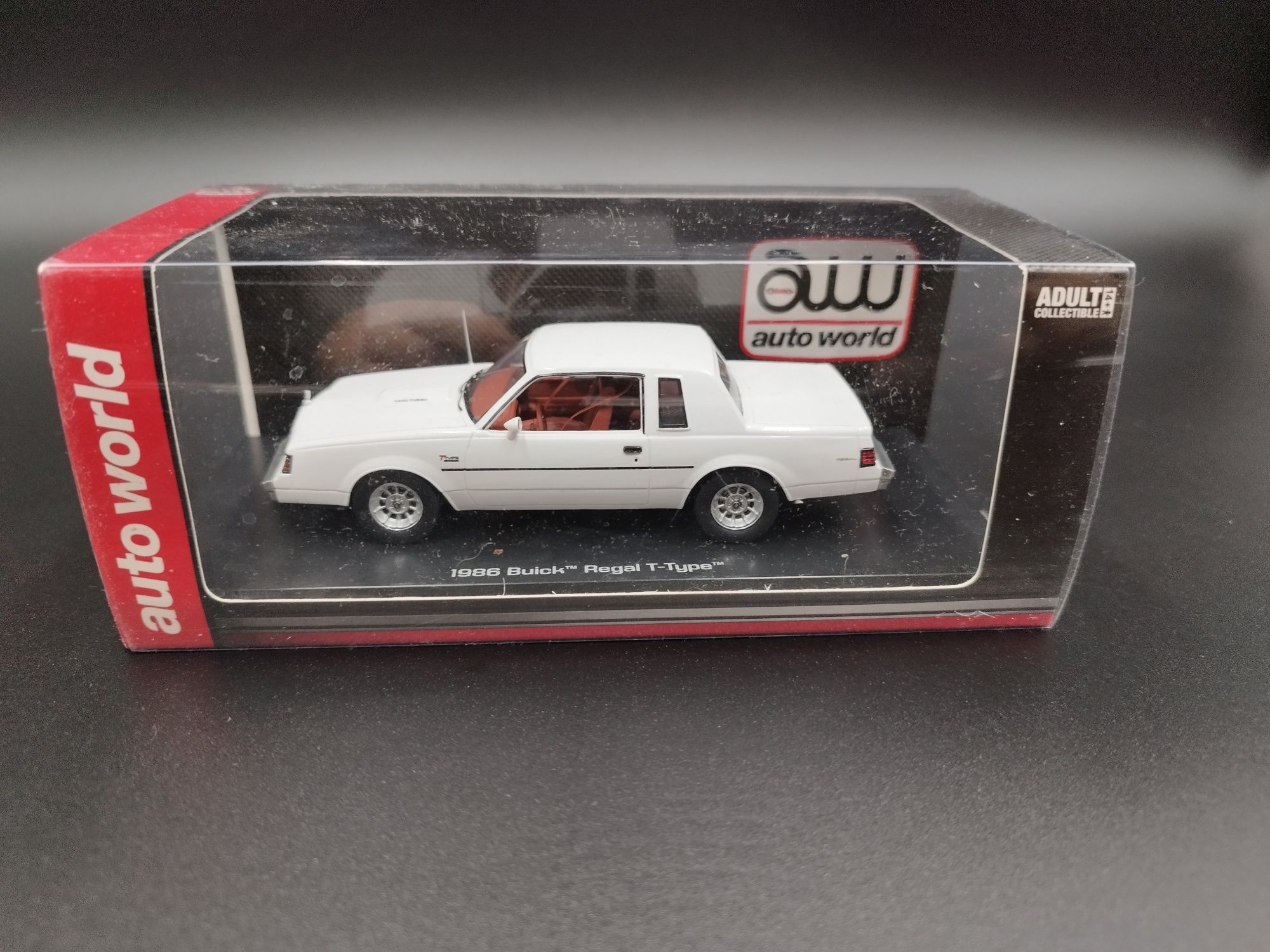 1:43 Auto Word Buick Regal Typ T (1986) white model