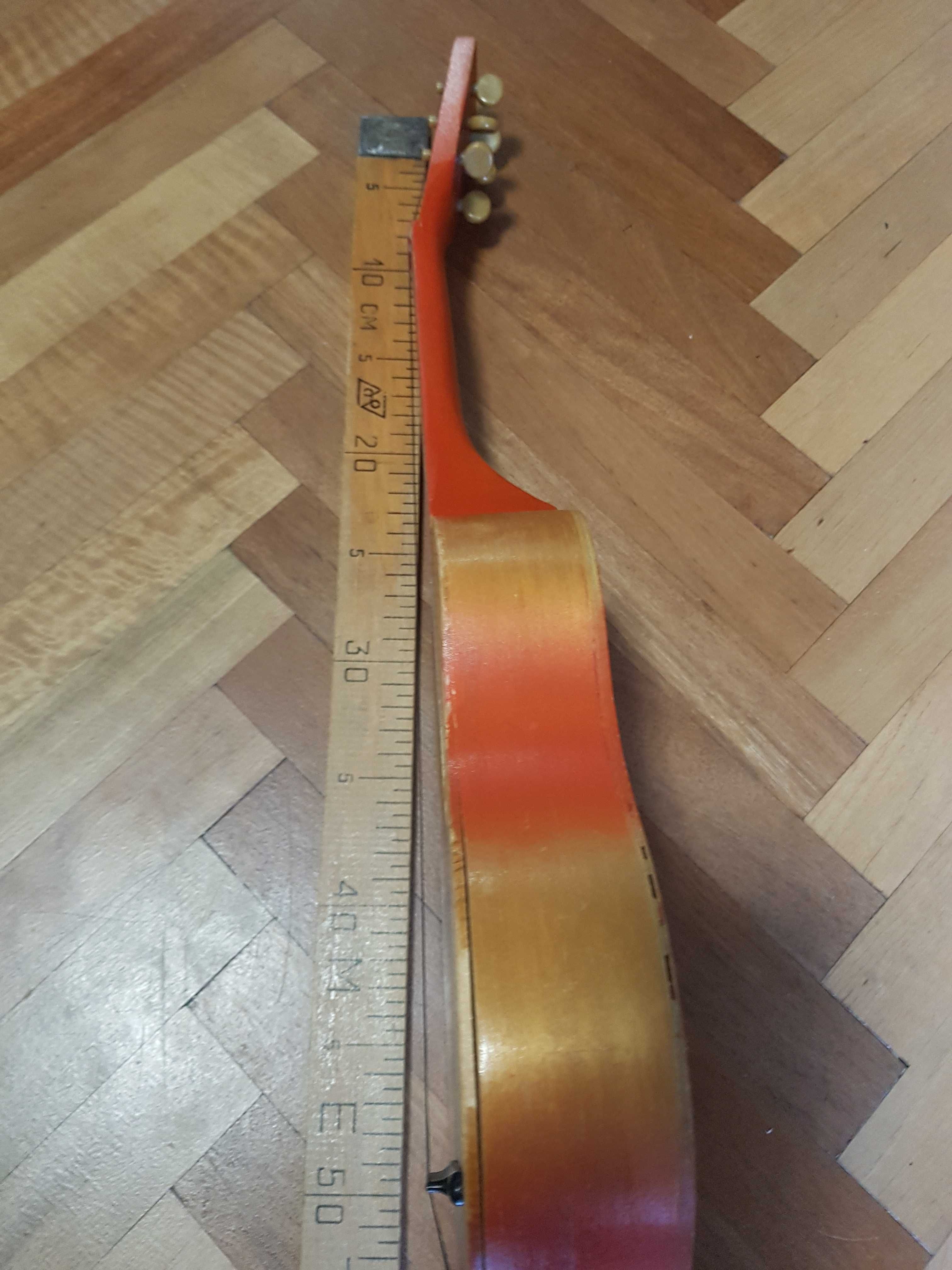 Игрушка деревянная гитара