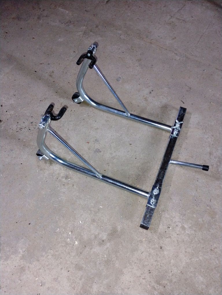 Stojak pod motocykl