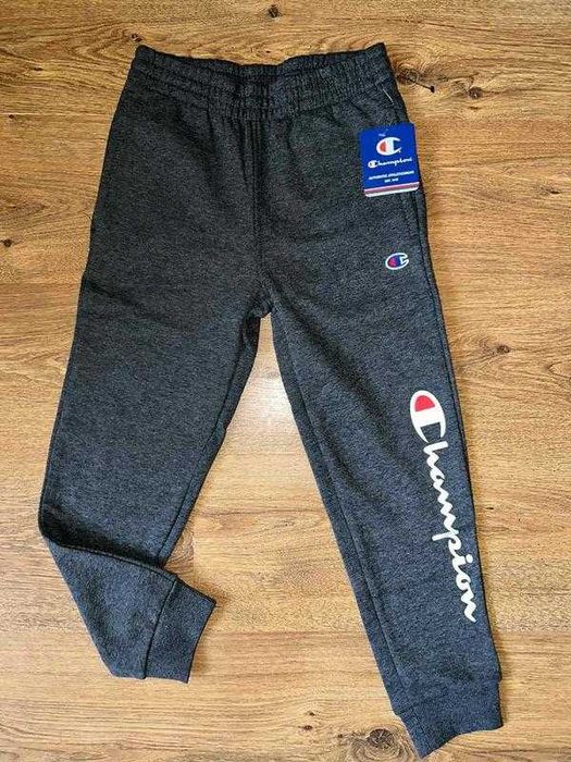 Тепла кофта , толстовкf   Сhampion