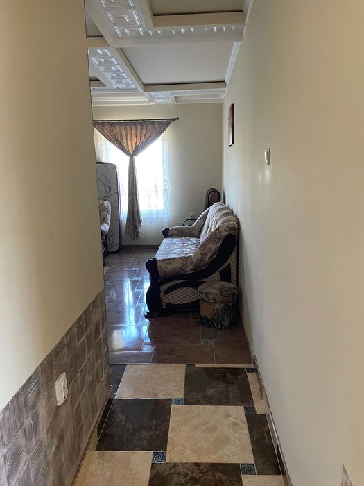 Продається будинок з земельною ділянкою.