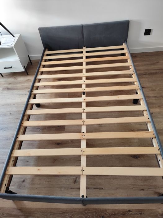 Cama de 120 cm x 200 cm nova