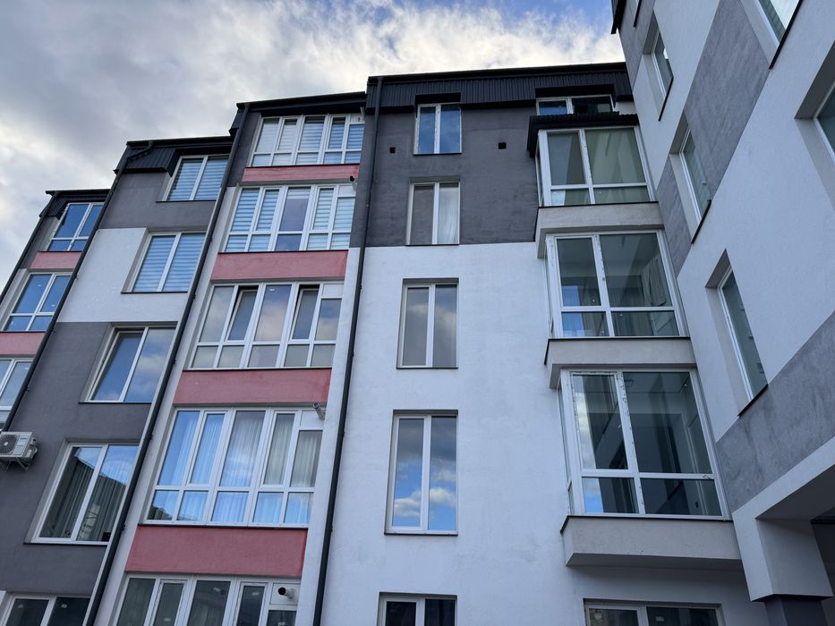 Продаж 2-к квартири в новобудові