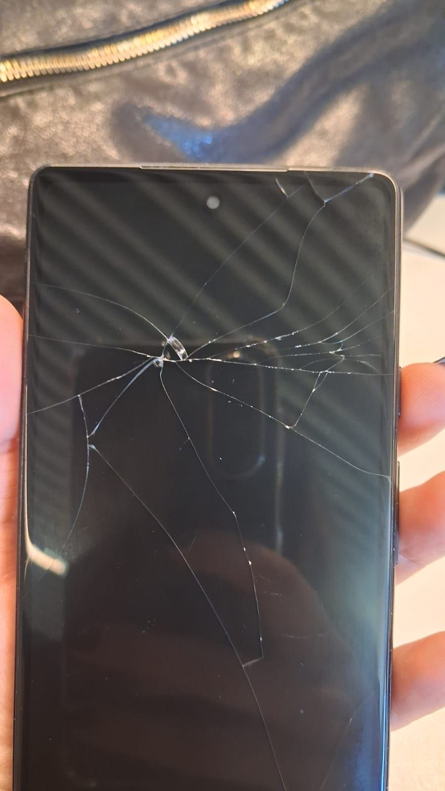 Google pixel 6a danificado
