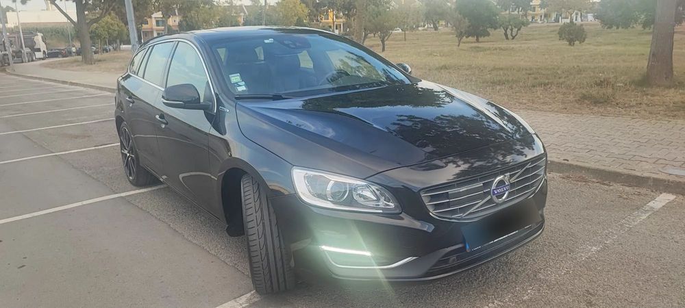 Volvo V60 2.4 D6 R-Design AWD Phev