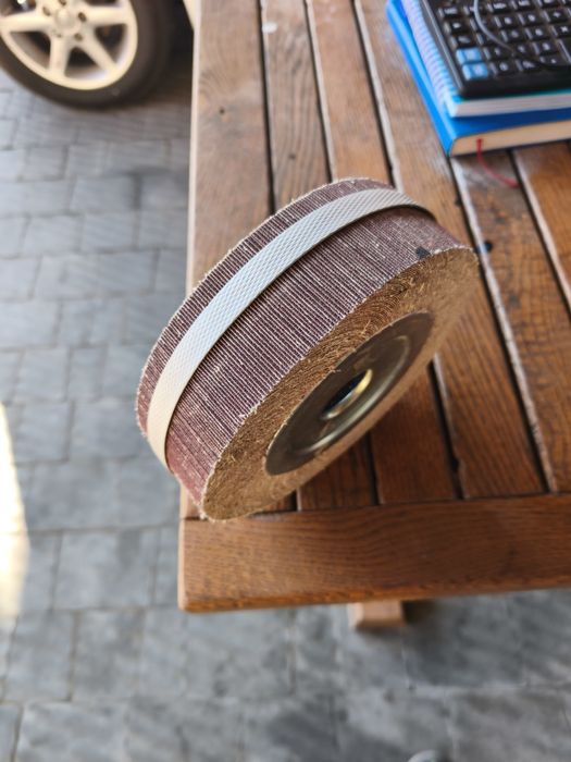 Круг шліфувальний пелюстковий