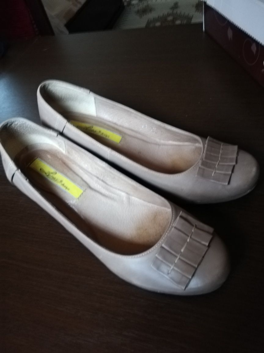 Buty firmowe Lemar rozmiar 38 skóra koturn