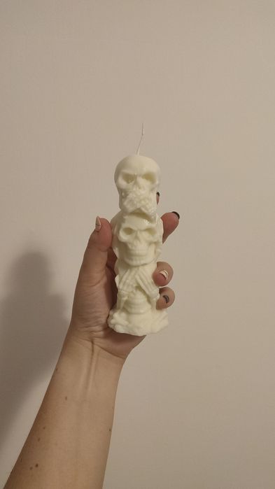 Świeca sojowa czaszki