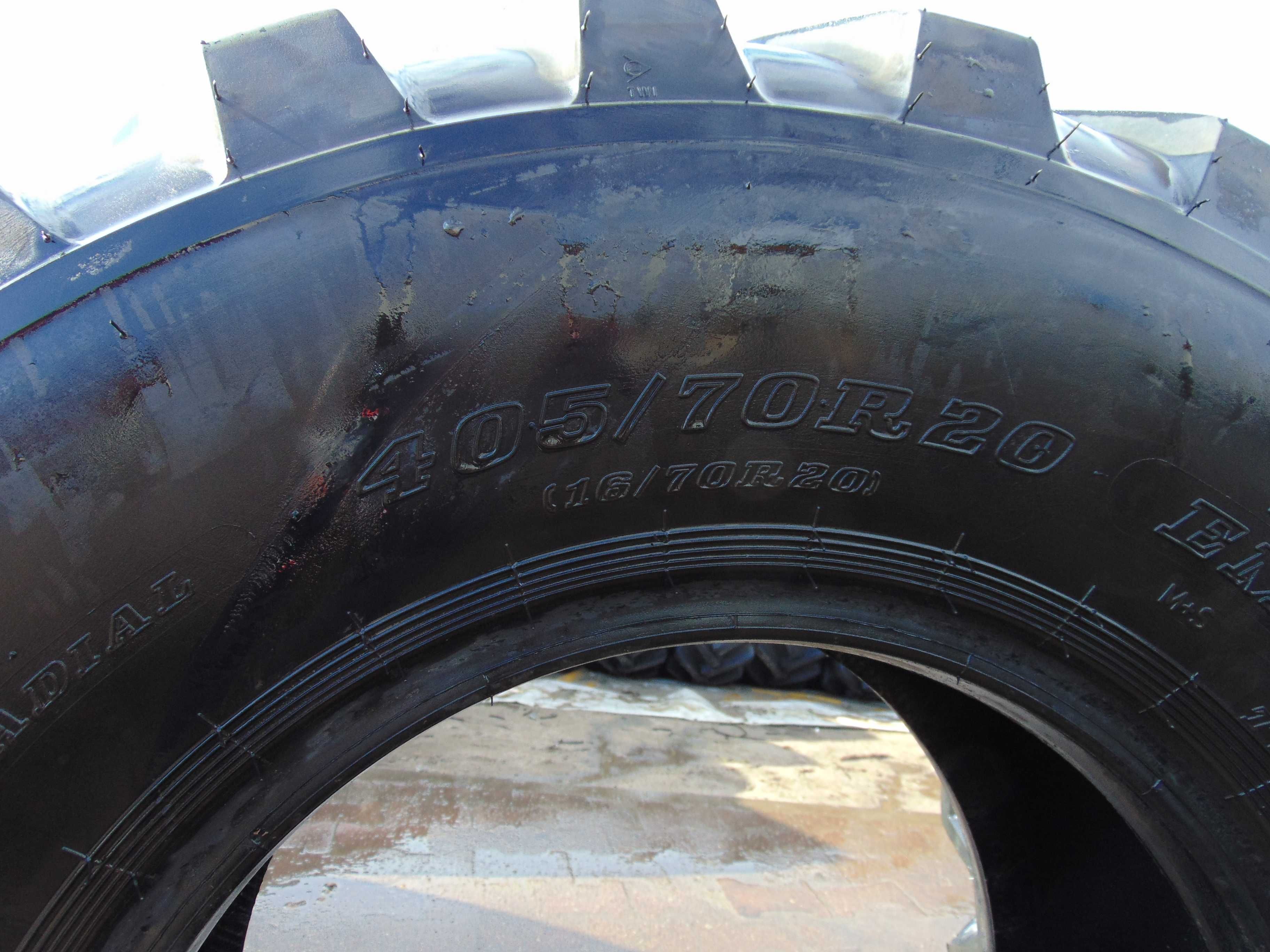 Opona 405/70 R 20