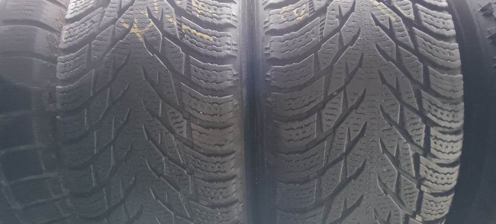 Зимние шины 235/65/17 Nokian