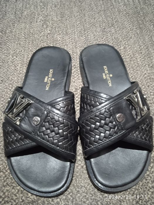 Продам шлепки Луи Витон оригинал 40р.состояние отличное.