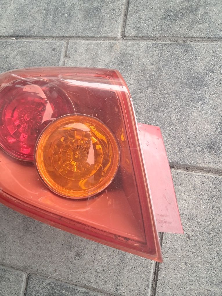 Lampa tył tylna lewa kierowcy Mazda 3 BK rok 2003 Wersja hatchback