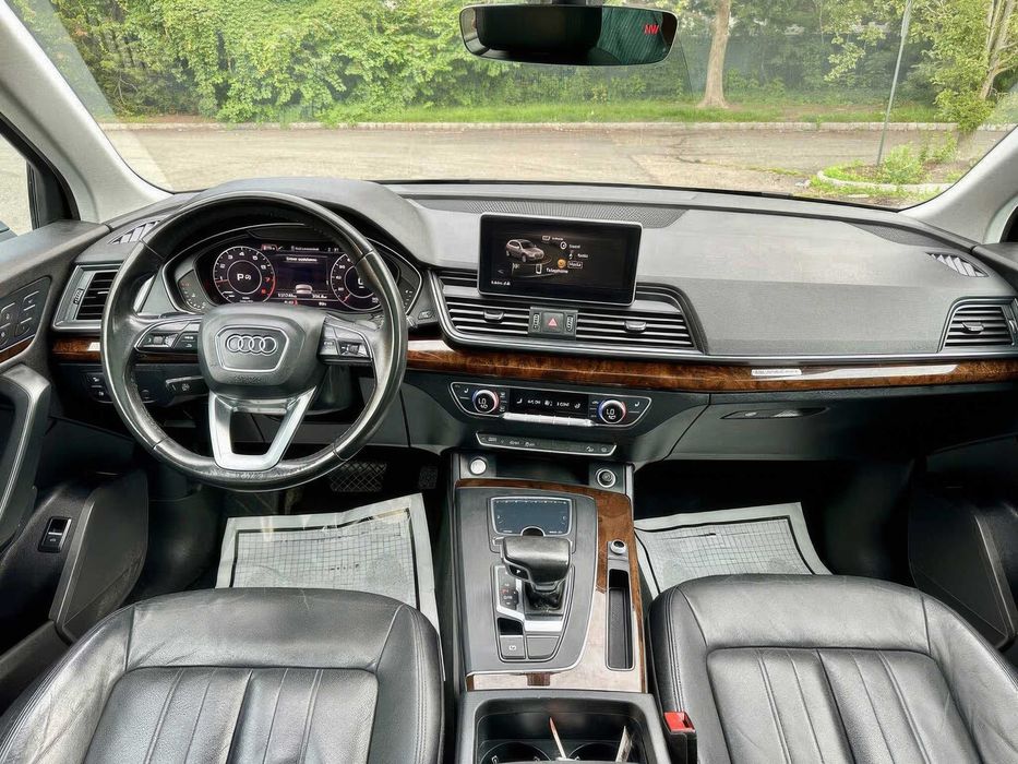 Audi Q5 quattro Premium      2018