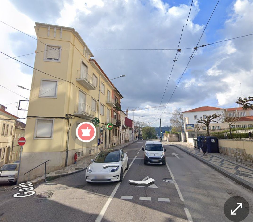 Alugo T1 rua Brasil . Coimbra