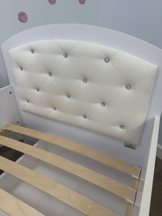 Sprzedam łóżko dla dziewczynki