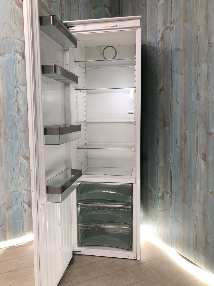 Холодильник Miele K 9757