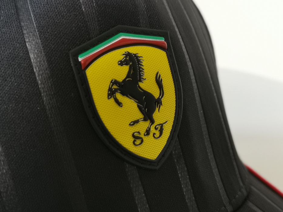 Czapka Scuderia Ferrari F1 Lewis Hamilton