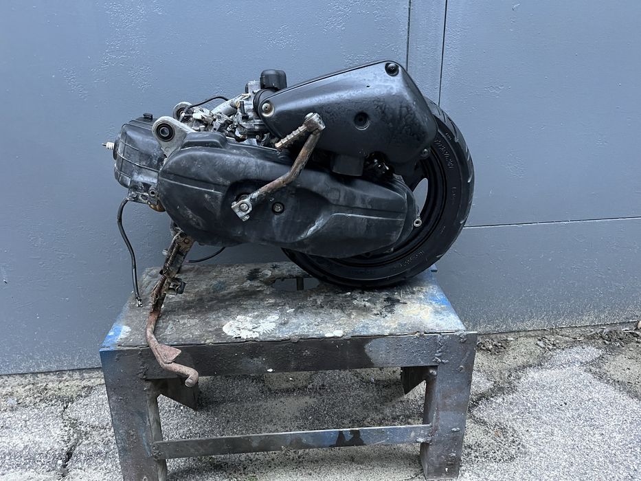 Двигун двигатель мотор Suzuki lets 2 3 1 verde