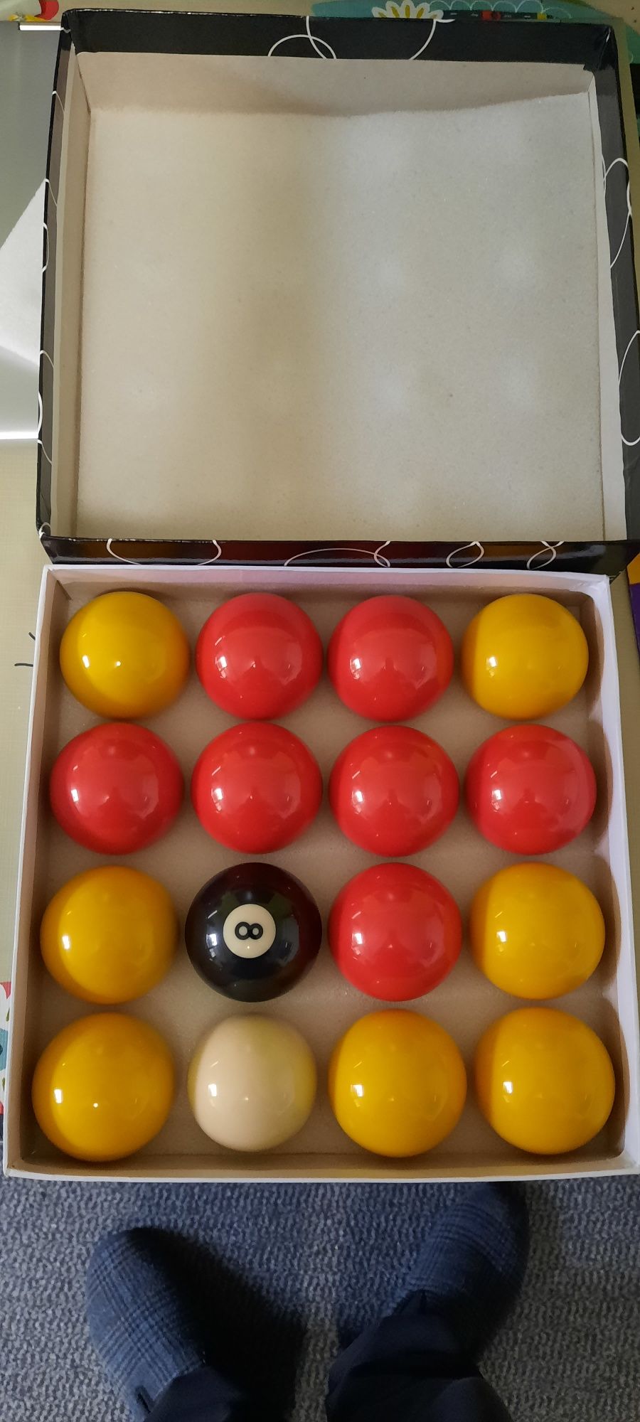 Bolas de Snooker amarela e vermelhas