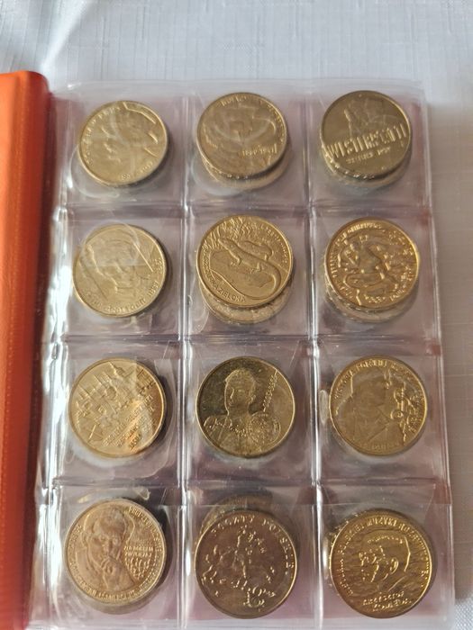 Klaser z monetami 2 zł