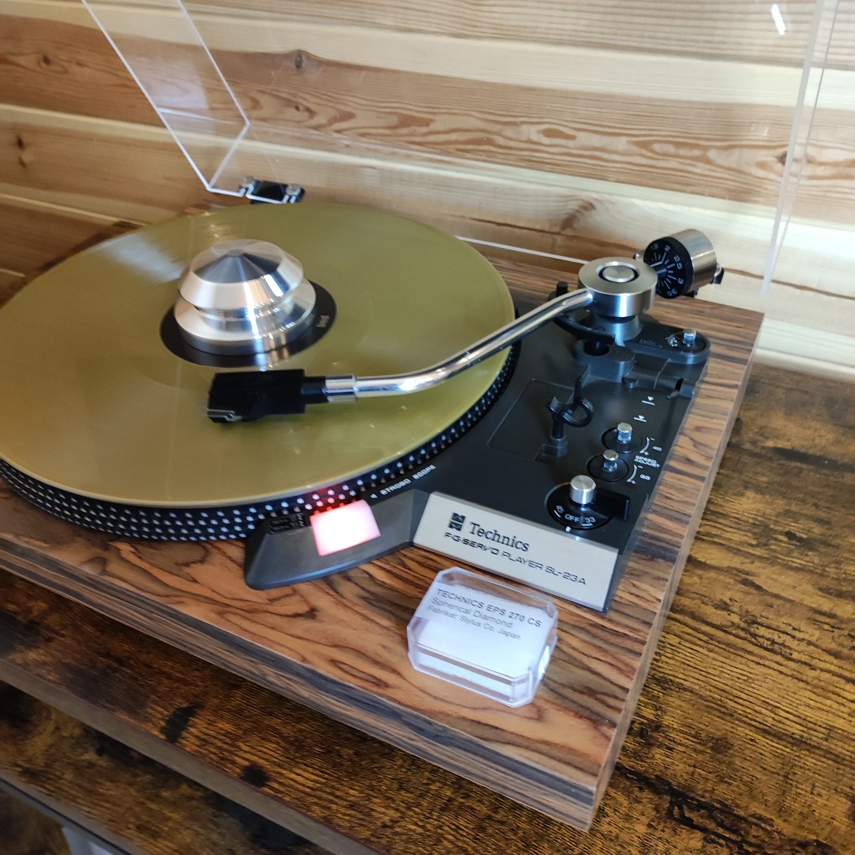 Gramofon Technics SL23