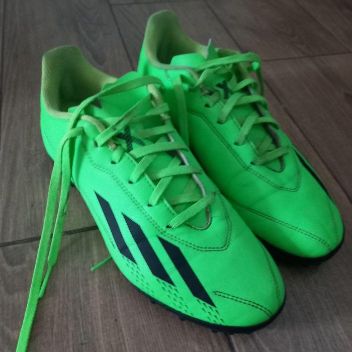 Adidas Predator turf