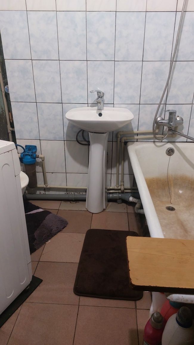 Продам двух комнатную квартиру