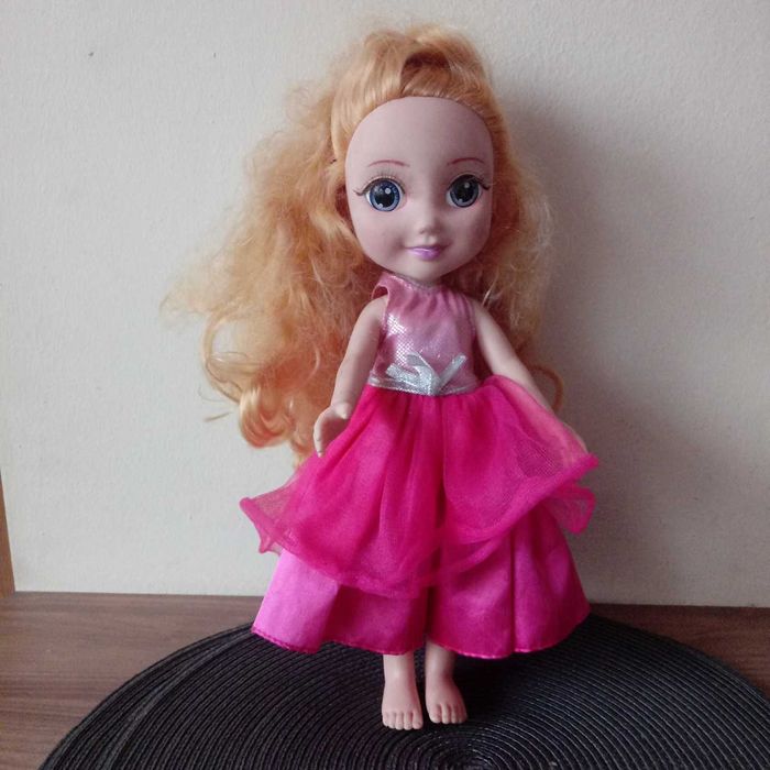 Laleczka  księżniczka śliczna