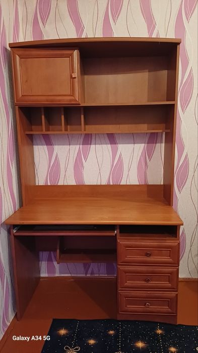 Продам письмовий стіл